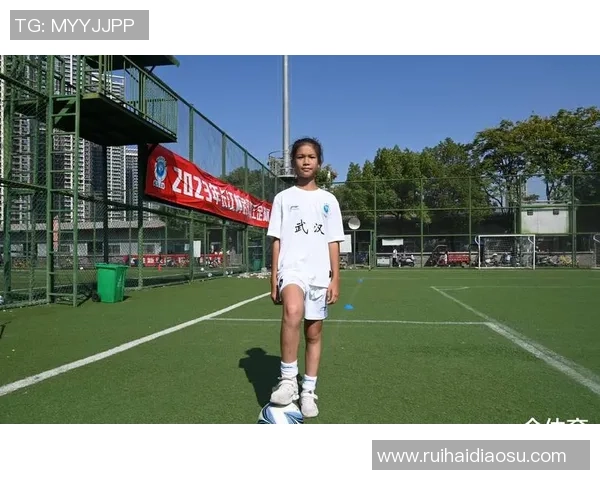 我的足球梦与最爱的球星:追随偶像的足迹与荣耀之路 我的足球梦与最爱的球星:追随偶像的足迹与荣耀之路