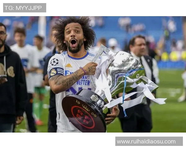 世界足球历史第一球星是谁 盘点足坛伟大传奇与其卓越成就 世界足球历史第一球星是谁 盘点足坛伟大传奇与其卓越成就